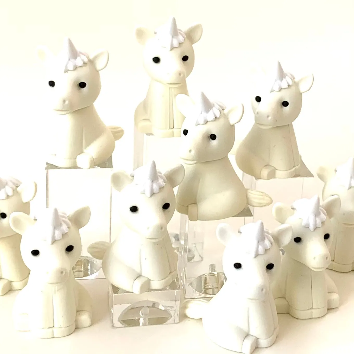 380561 WHITE UNICORN ERASER-30