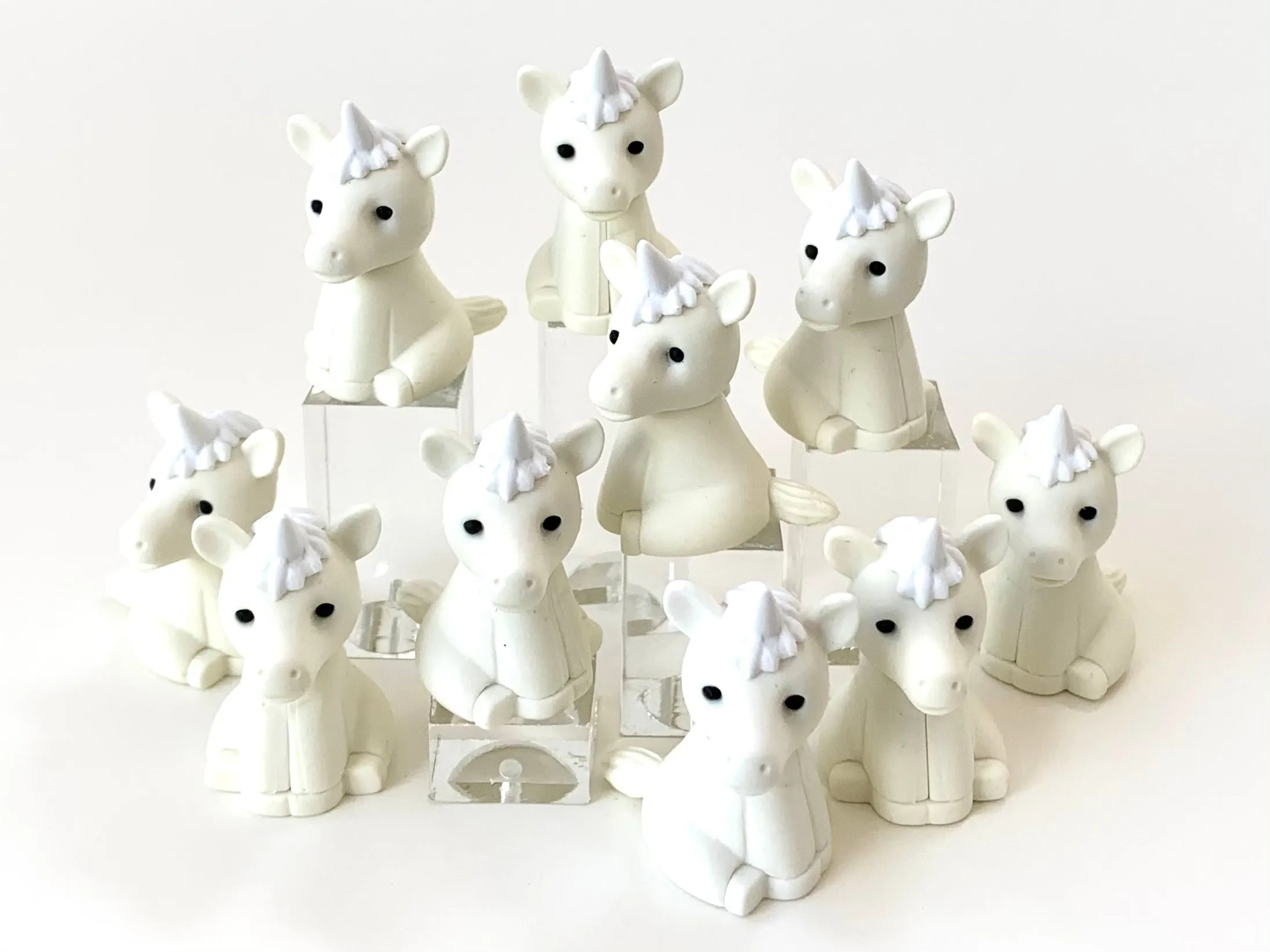 380561 WHITE UNICORN ERASER-30