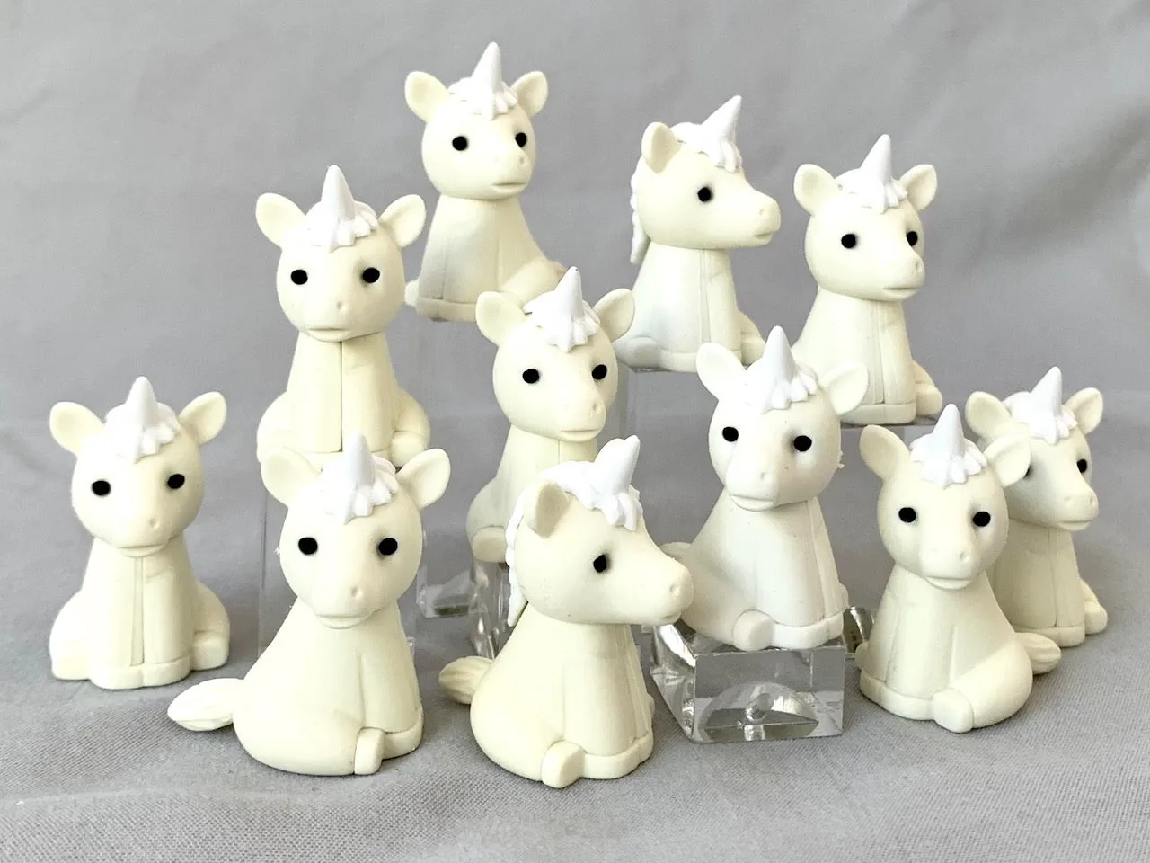 380561 WHITE UNICORN ERASER-30