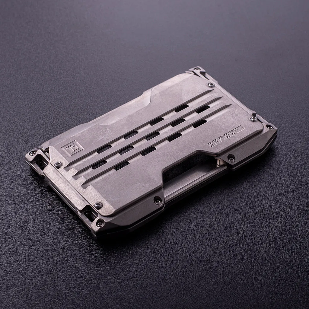 A10 ADAPT™ TITANIUM WALLET