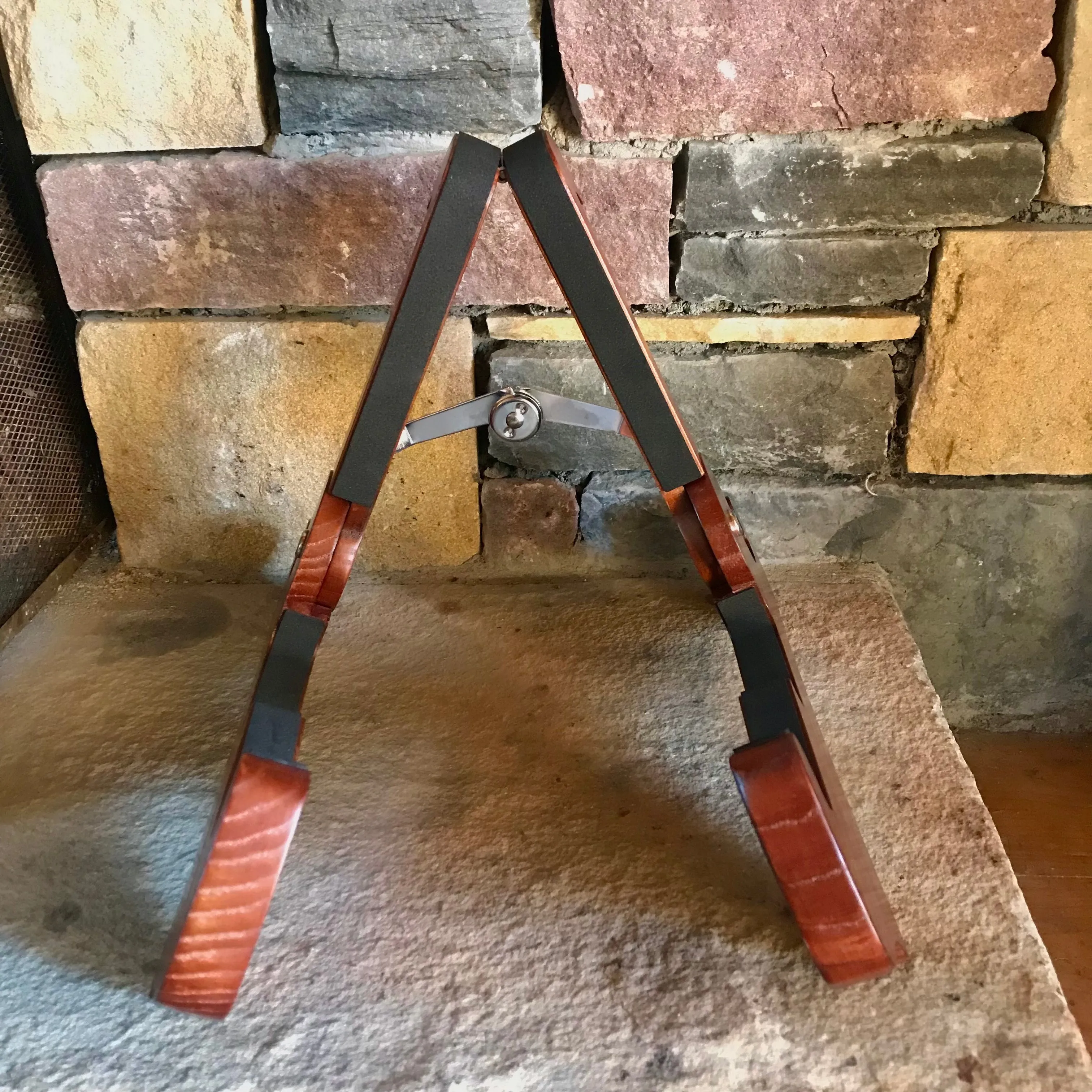 Brown Foldable Wooden Guitar Stand by Dannan