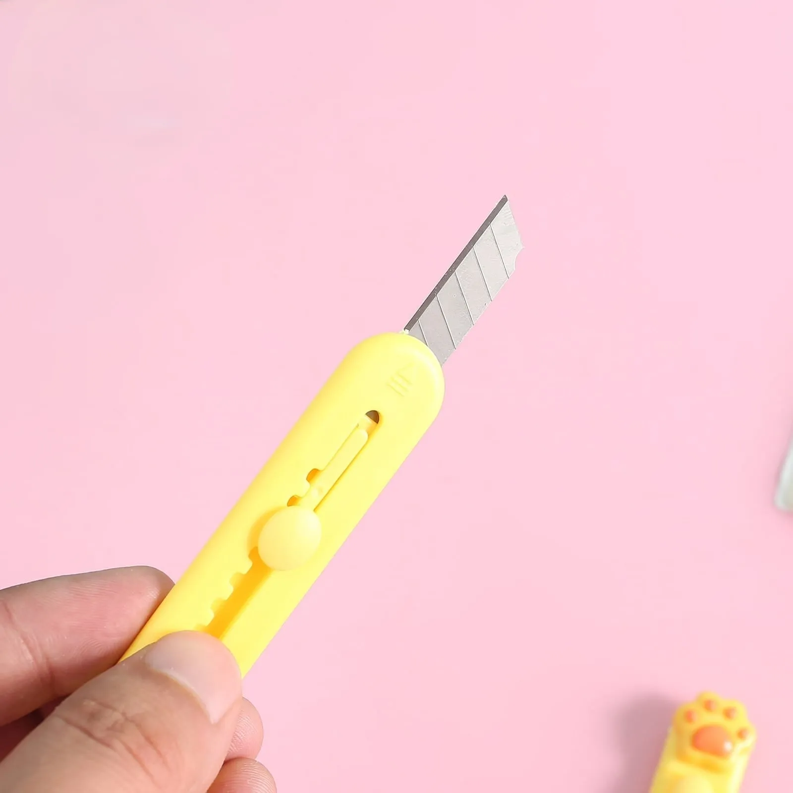 Cute Paw Mini Push Cutter.