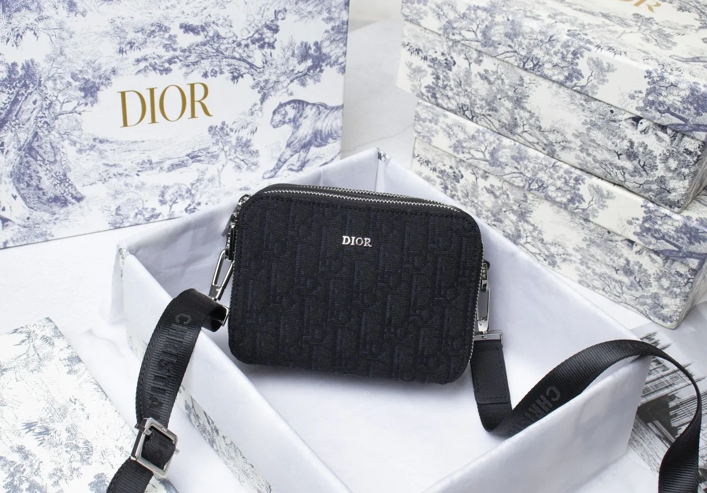 Designer Handbags DR 098