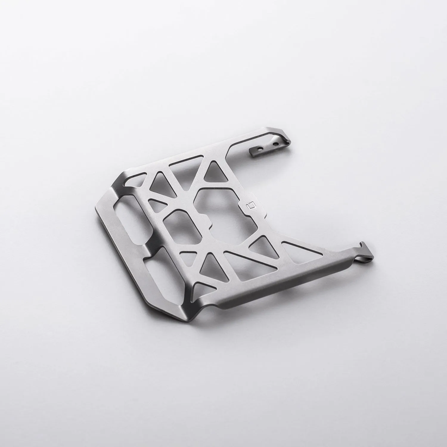 M1 CHASSIS CLIP