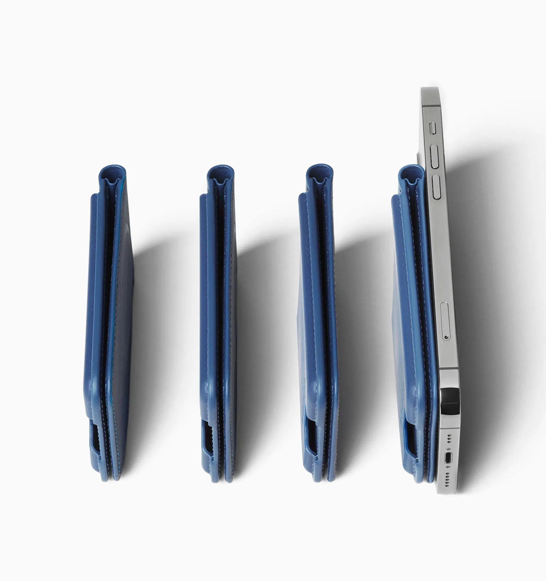 Mujjo Magsafe Leather Wallet Stand